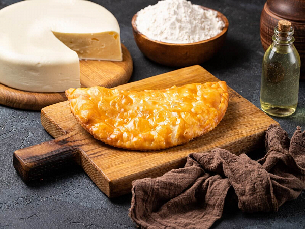 Чебурек с сыром